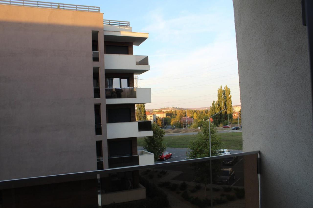 Apartman Sarah Apartamento Oradea Exterior foto