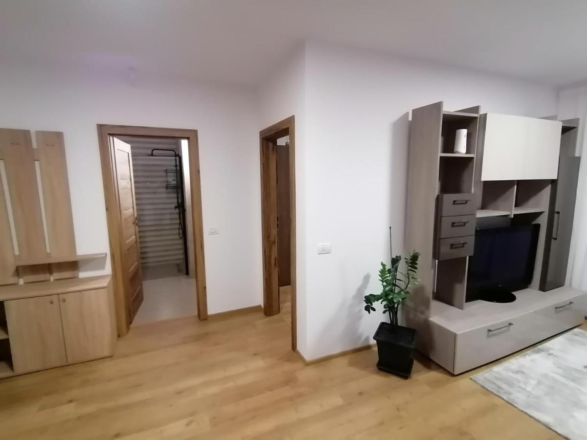Apartman Sarah Apartamento Oradea Exterior foto
